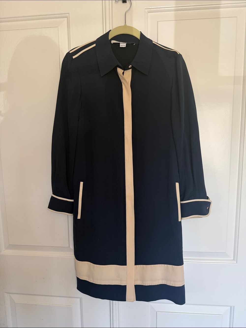 Diane Von Furstenberg nave and Cream Contrast Trim Women's Shirt Dress size 2